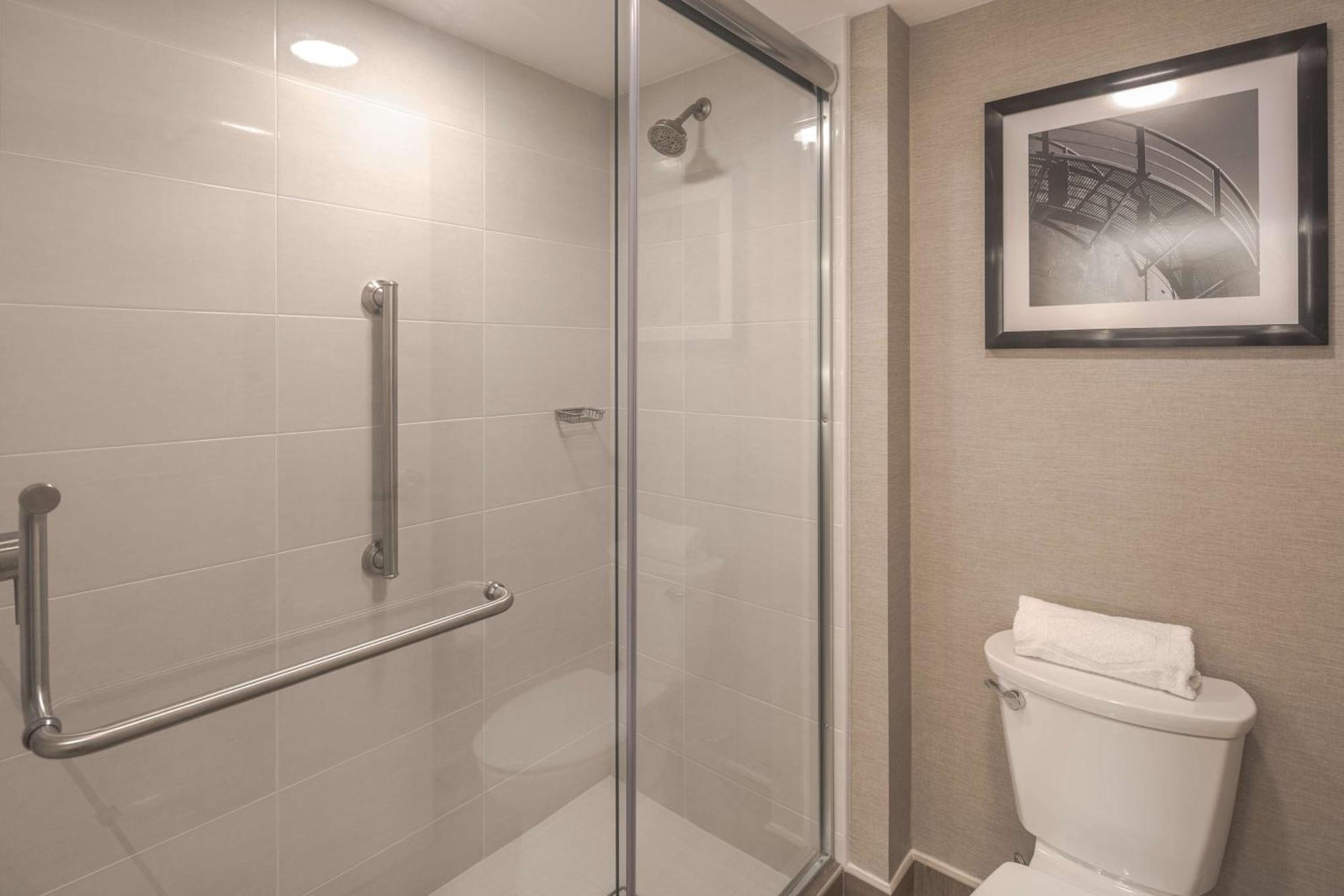 Hampton By Hilton Galerias Obispado 4*