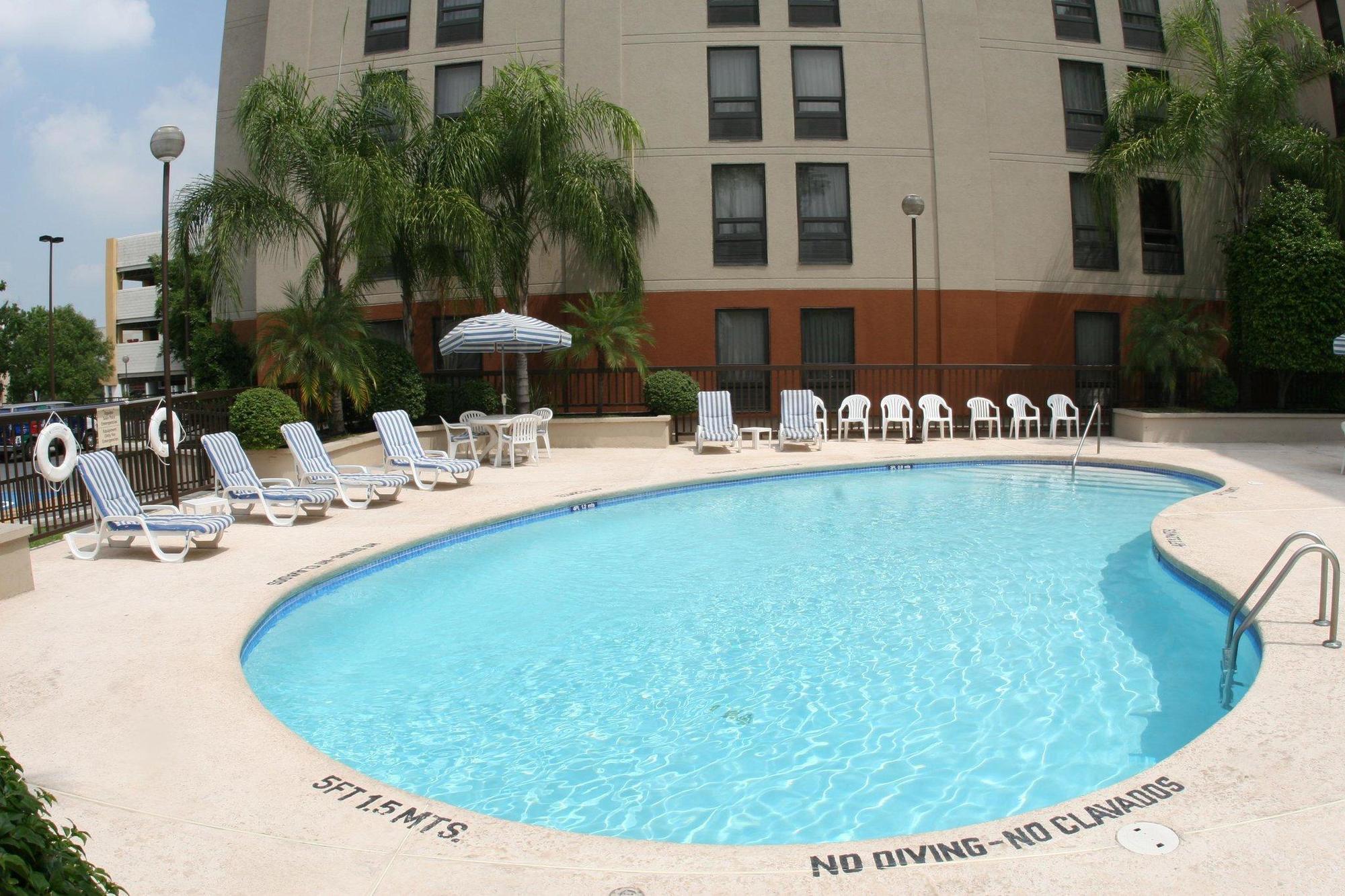 Hampton By Hilton Galerias Obispado Hotel Monterrey