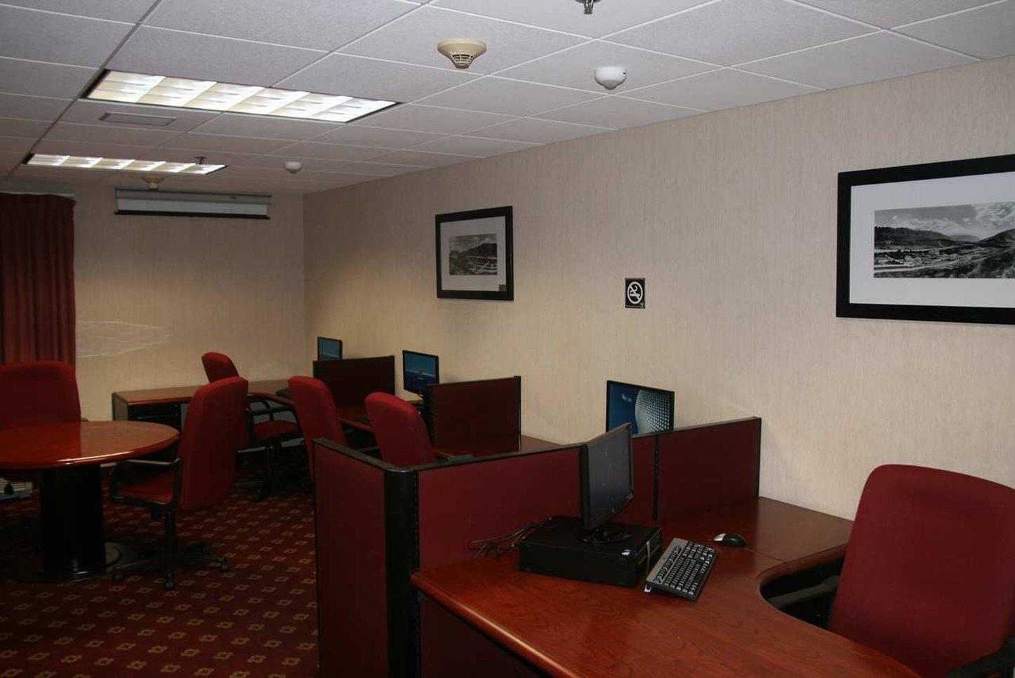 Hotel Hampton By Hilton Galerias Obispado 4*