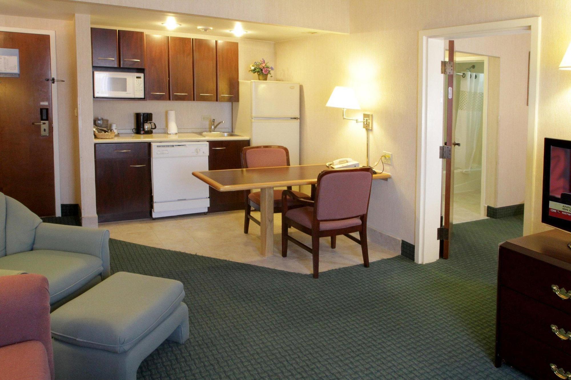 Hampton By Hilton Galerias Obispado Hotel 4*
