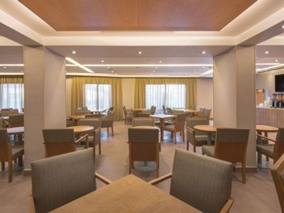 Hotel Hampton By Hilton Galerias Obispado 4*
