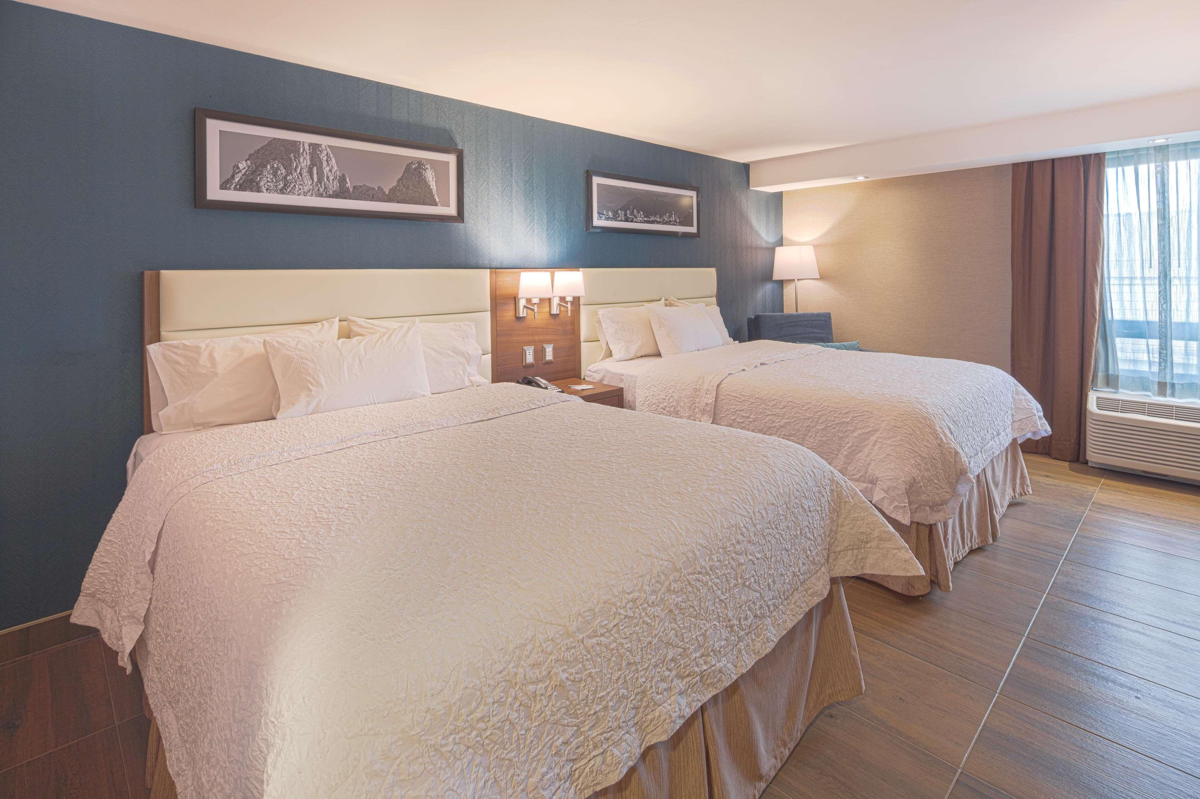 Hampton By Hilton Galerias Obispado Hotel 4*