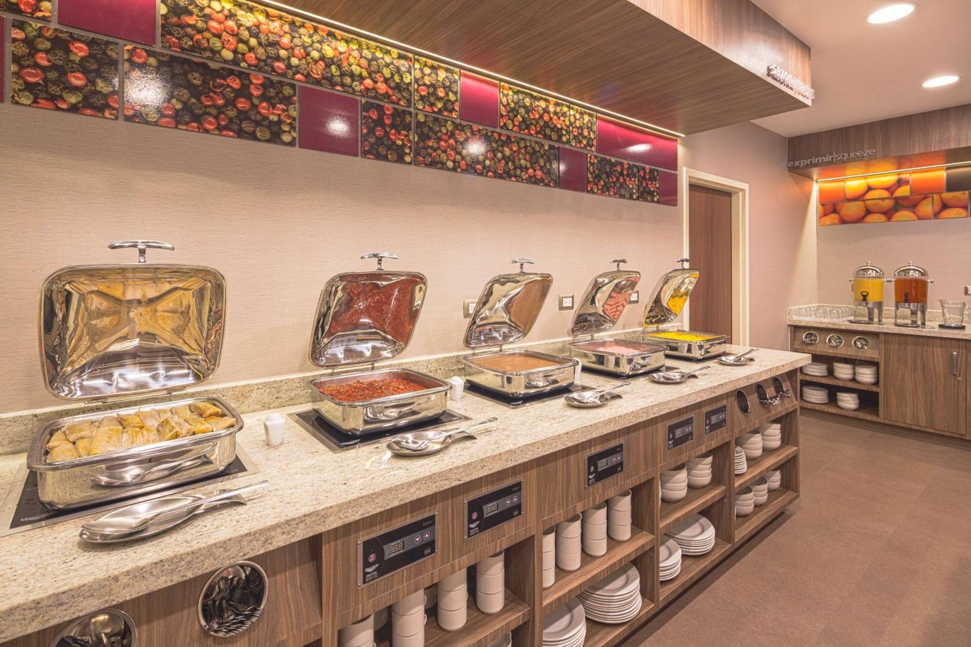 Hampton By Hilton Galerias Obispado