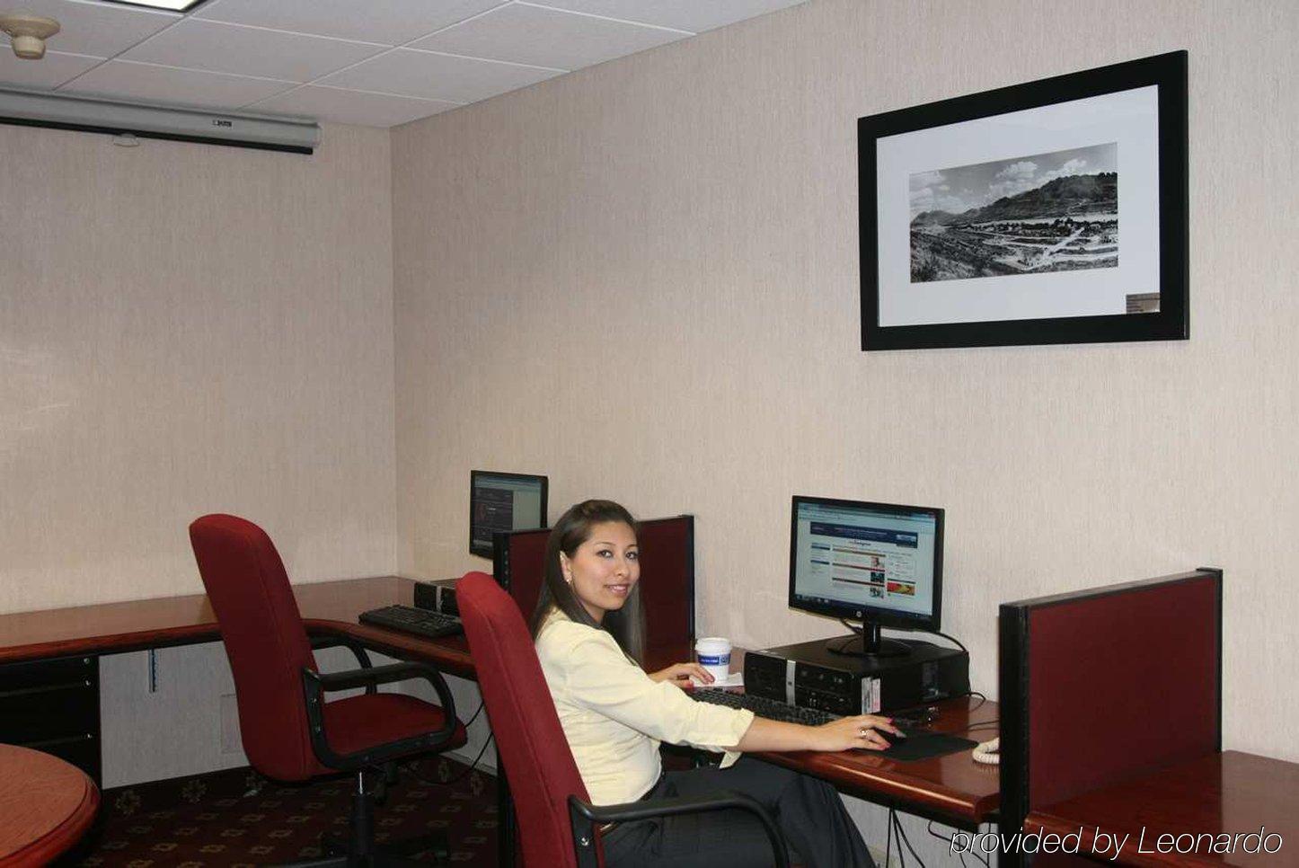 Hampton By Hilton Galerias Obispado 4*