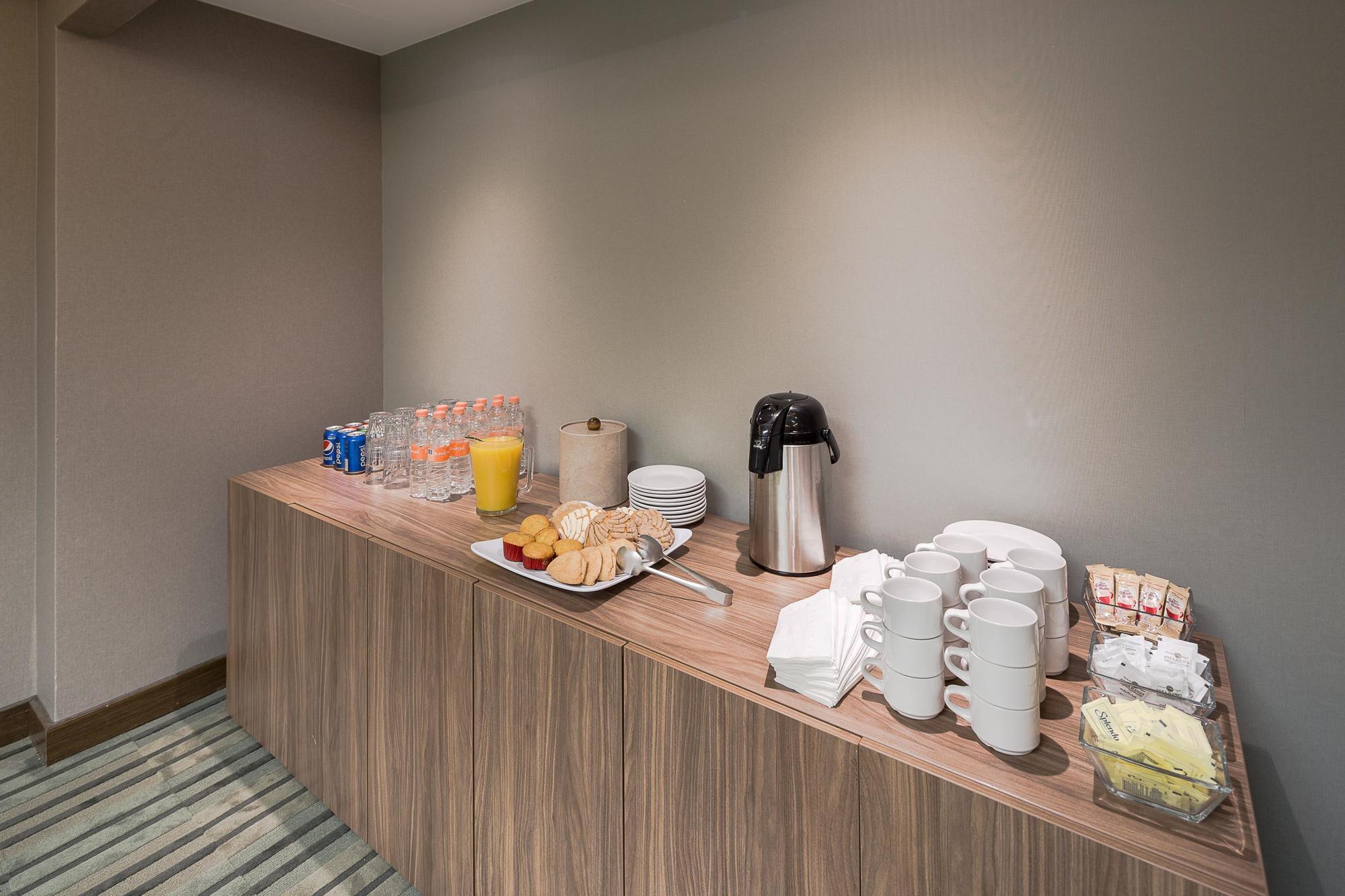 Hampton By Hilton Galerias Obispado 4*