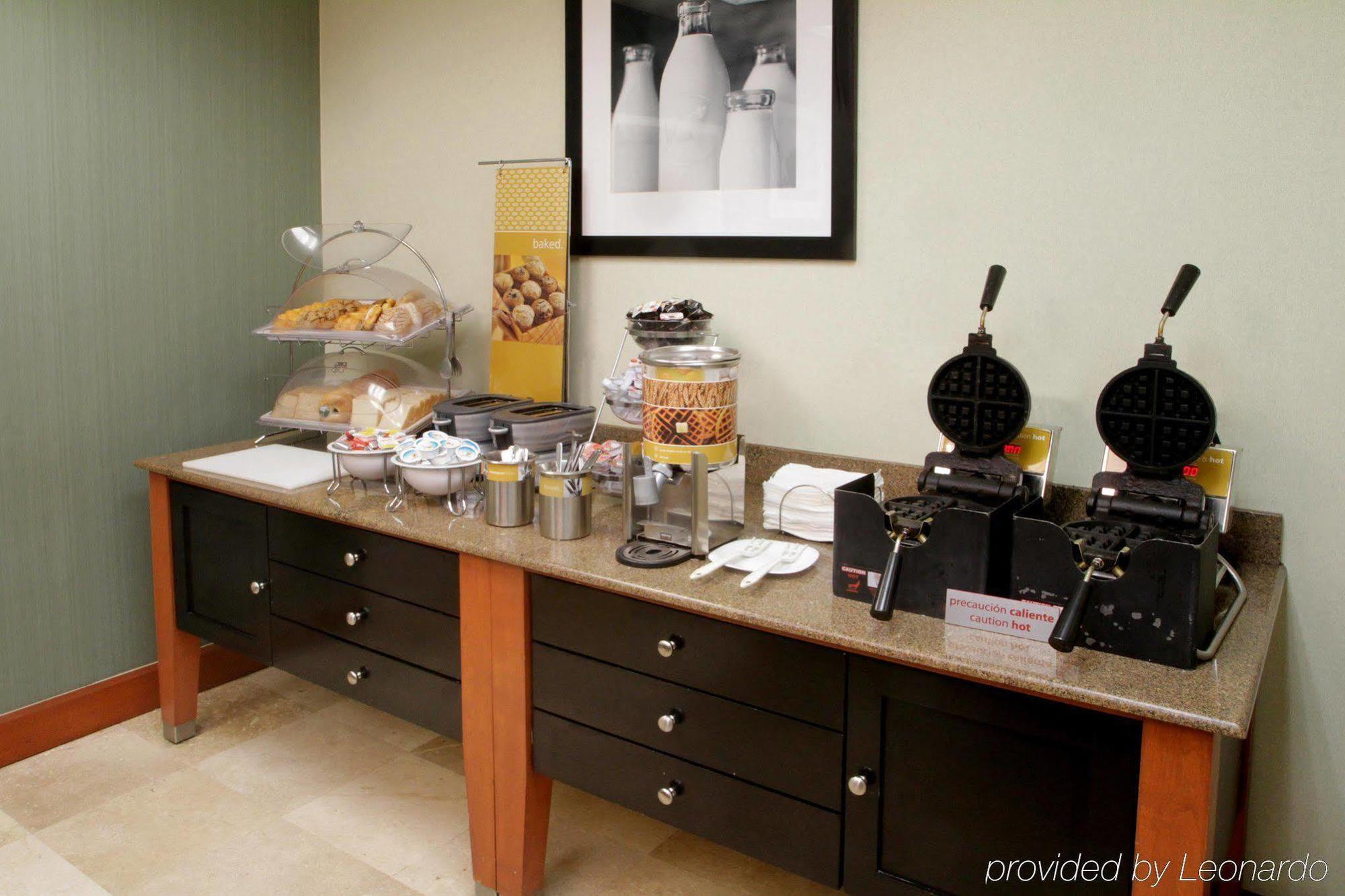 Hampton By Hilton Galerias Obispado 4*